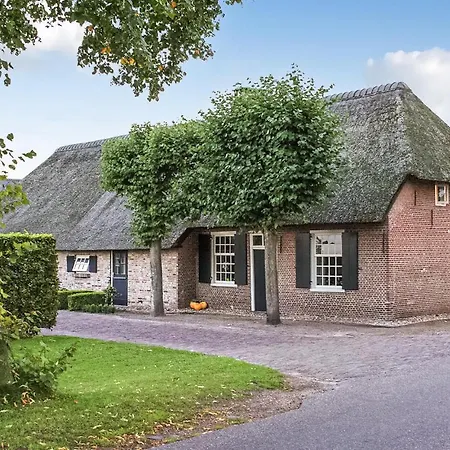 1 Bedroom Cozy In Ferienhaus *